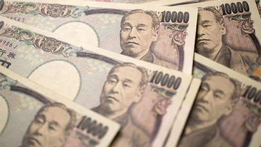 日元对美元贬值加速 跌破158:1