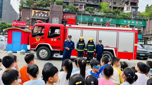 重庆渝北：幼儿园消防培训演练 让安全一路“童”行